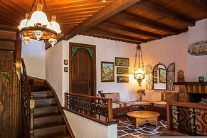 Archontiko Merylins Pinakates Pelion