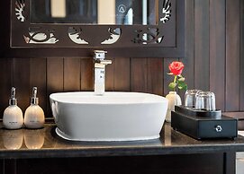 Aqua Elegance Cruise