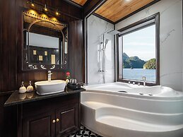 Aqua Elegance Cruise