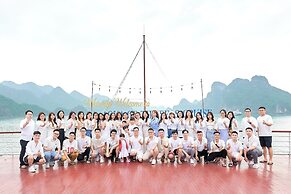 Aqua Elegance Cruise