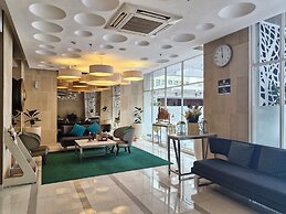 High Livin Apartment Parahyangan