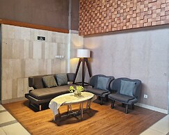 High Livin Apartment Parahyangan