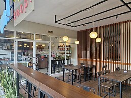 High Livin Apartment Parahyangan