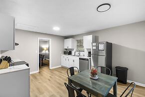 Lake View Newly Renovated