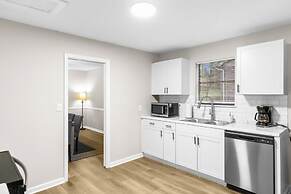 Lake View Newly Renovated