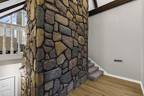 Lake View Newly Renovated