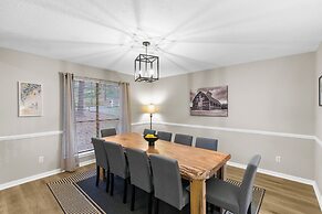 Lake View Newly Renovated