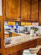 The Gleaming Gemstone on Gilmore