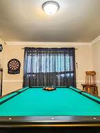 The Gleaming Gemstone on Gilmore