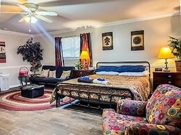 The Gleaming Gemstone on Gilmore