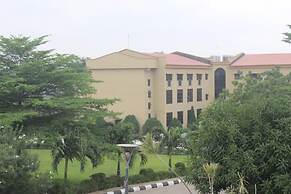 House5 Royal Comfort Ltd