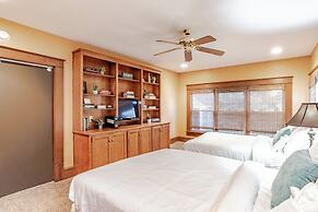 Central Location Historic Grandeur