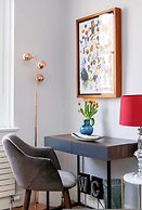 West End Hideout Apartment London