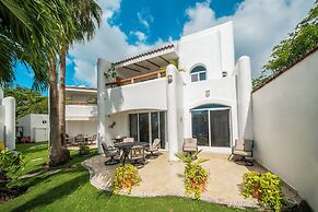 3 Bedroom villa with pool - Mayamar G9