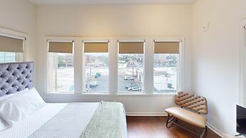 Nashville West End Getaway