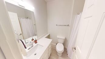 Nashville West End Getaway