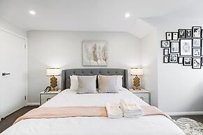 StayAU 4BR Modern Townhouse Asquith