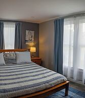 Modern NewlyFurnished Acadia Apt