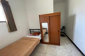 OYO 94325 Cibogo Guesthouse