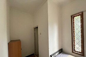 OYO 94325 Cibogo Guesthouse