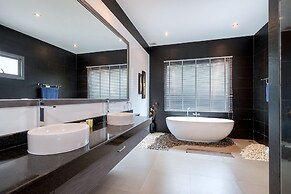 Villa Talosy with Salt Pool near NaiHarn