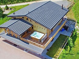 Exceptional Chalet With Outdoor Bubble Bath