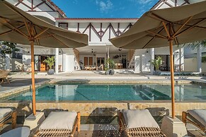 La Villa Ceningan by K-Club