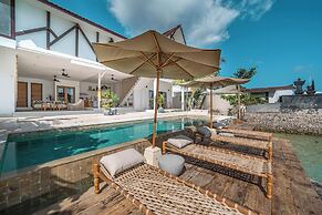 La Villa Ceningan by K-Club