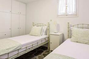 Ballos for 6 in Exomvourgo