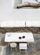 Tinos Experience the House