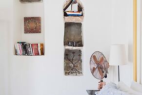 Tinos Experience the House