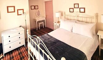 Oak Tree Rooms