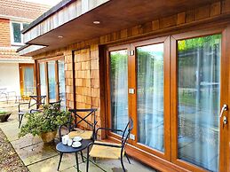 Oak Tree Rooms