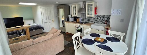 Oak Tree Rooms