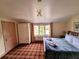 Oak Tree Rooms