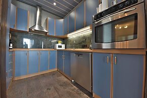 Villa Seafront Escape