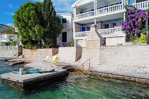 Holiday Home Seafront Escape