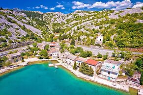 Villa Seafront Escape