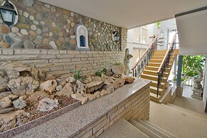 Villa Seafront Escape