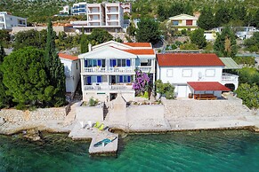 Villa Seafront Escape