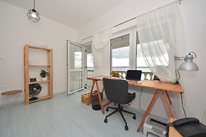 Holiday Home Seafront Escape