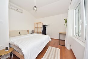 Holiday Home Seafront Escape