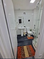 Park Lodge- Families, Business and Contractors