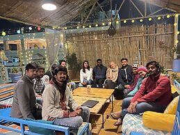 Jaisalmer Hostel Crowd
