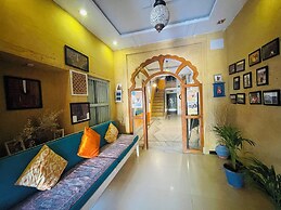 Jaisalmer Hostel Crowd