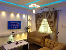 2 Bed - Sleeps 4 With Free Parking