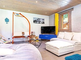 Vintage Vacation Home With Garden