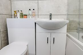 Corby-2 Bedroom-1bathroom-parking - Upto 5 Guests