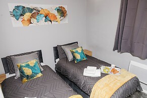 Corby-2 Bedroom-1bathroom-parking - Upto 5 Guests