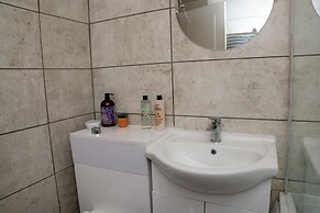 Corby-2 Bedroom-1bathroom-parking - Upto 5 Guests